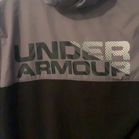 Under Armour jacket. Excellent used condition - Picture 1 of 5